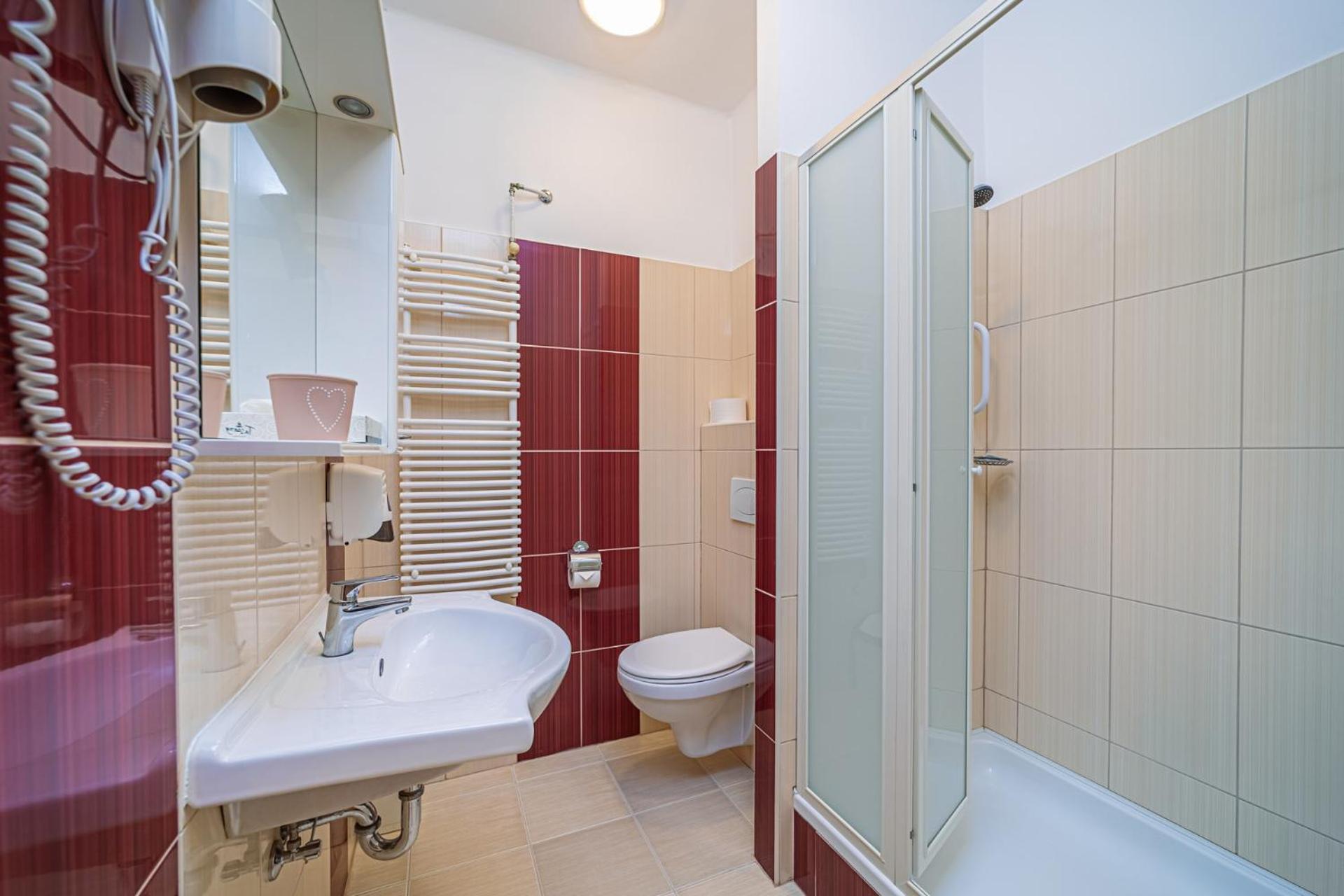 Apartman Hotel 3*