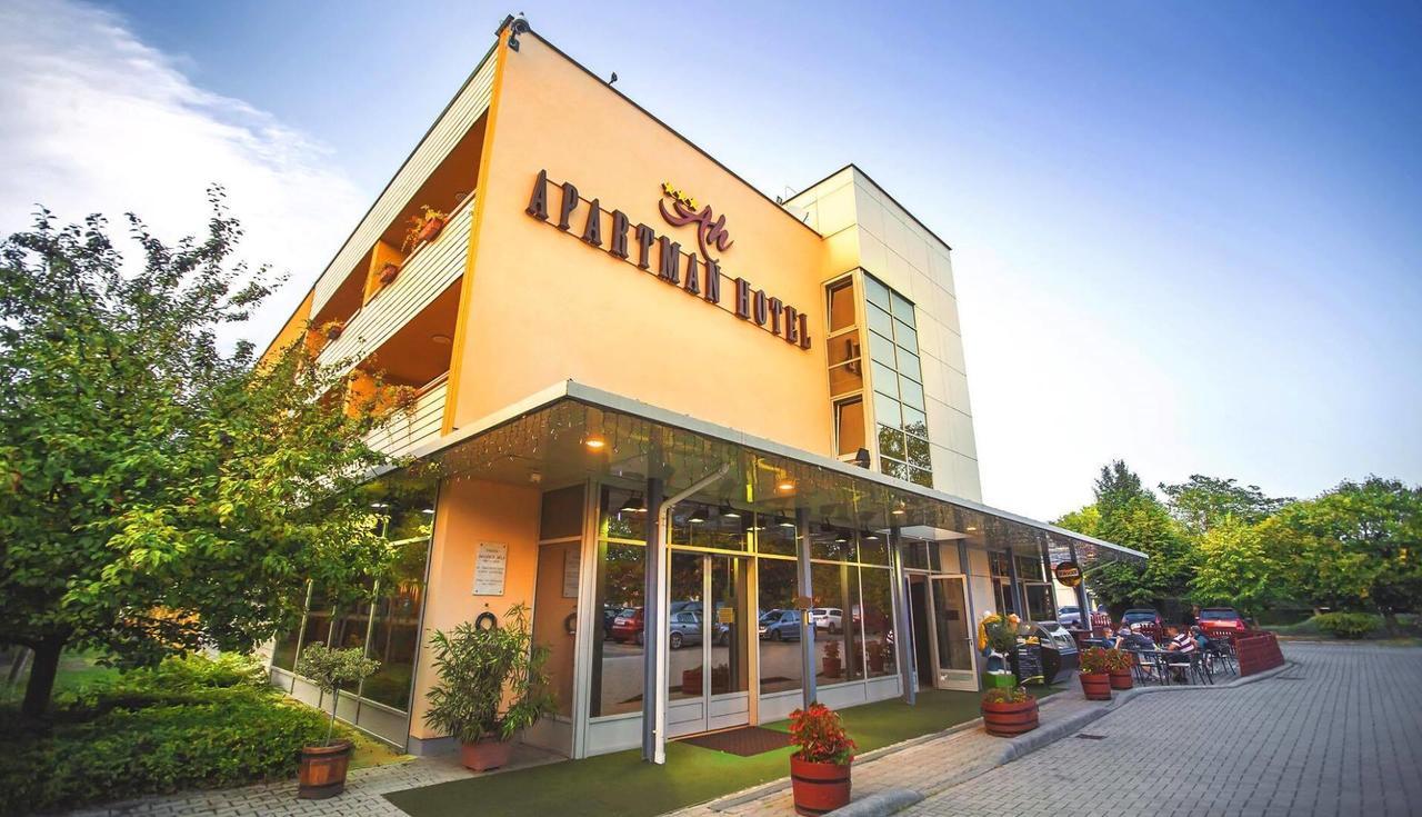 Apartman Hotel 3* Бюк