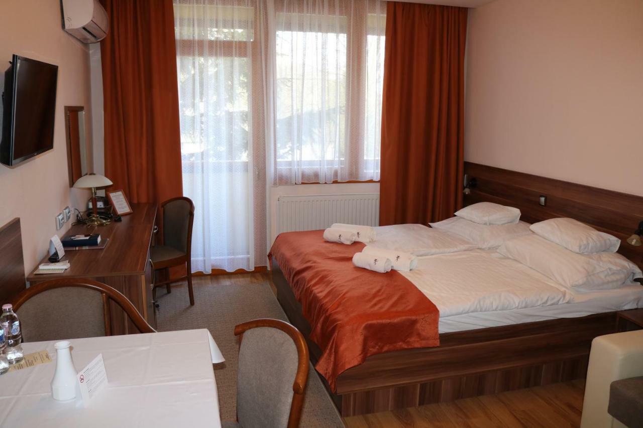 Apartman Hotel 3*